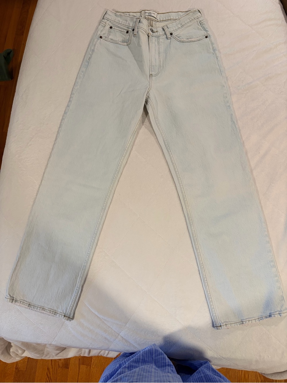 Abercrombie & Fitch Light Wash Straight-Leg Women's Jeans